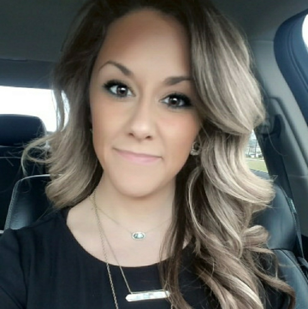 Meet your Posher, Kayla